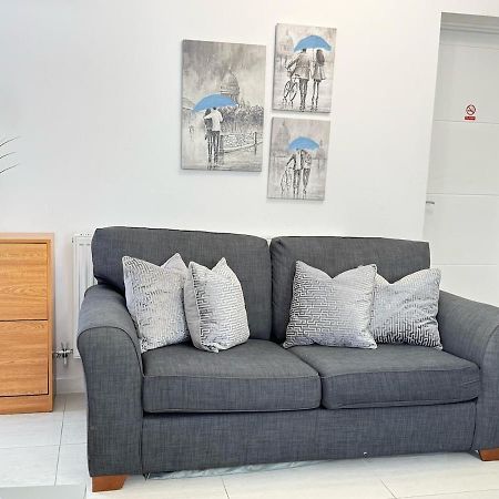 Walnut Luxurious 2-Bedroom With Ensuite - Parking, Netflix, Wifi - Close To Oxford, Bicester & Blenheim Palace Кидлингтон Экстерьер фото