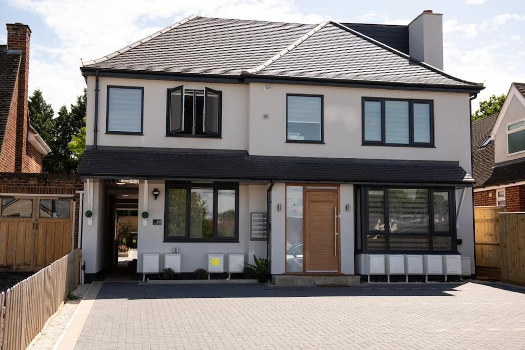 Walnut Luxurious 2-Bedroom With Ensuite - Parking, Netflix, Wifi - Close To Oxford, Bicester & Blenheim Palace Кидлингтон Экстерьер фото