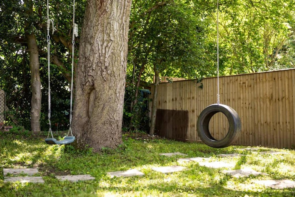 Walnut Luxurious 2-Bedroom With Ensuite - Parking, Netflix, Wifi - Close To Oxford, Bicester & Blenheim Palace Кидлингтон Экстерьер фото