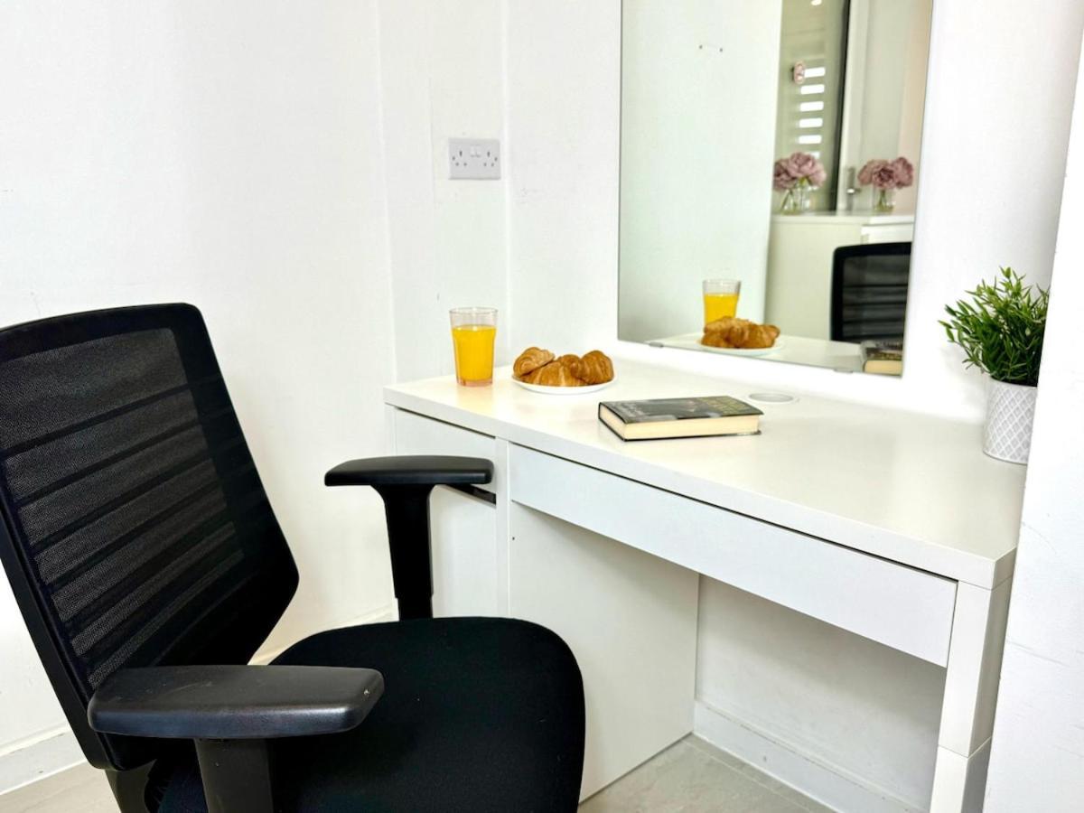 Walnut Luxurious 2-Bedroom With Ensuite - Parking, Netflix, Wifi - Close To Oxford, Bicester & Blenheim Palace Кидлингтон Экстерьер фото