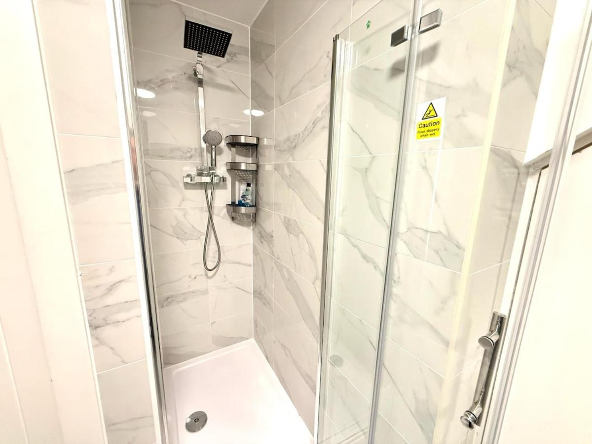 Walnut Luxurious 2-Bedroom With Ensuite - Parking, Netflix, Wifi - Close To Oxford, Bicester & Blenheim Palace Кидлингтон Экстерьер фото